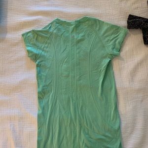 Lululemon athletic top